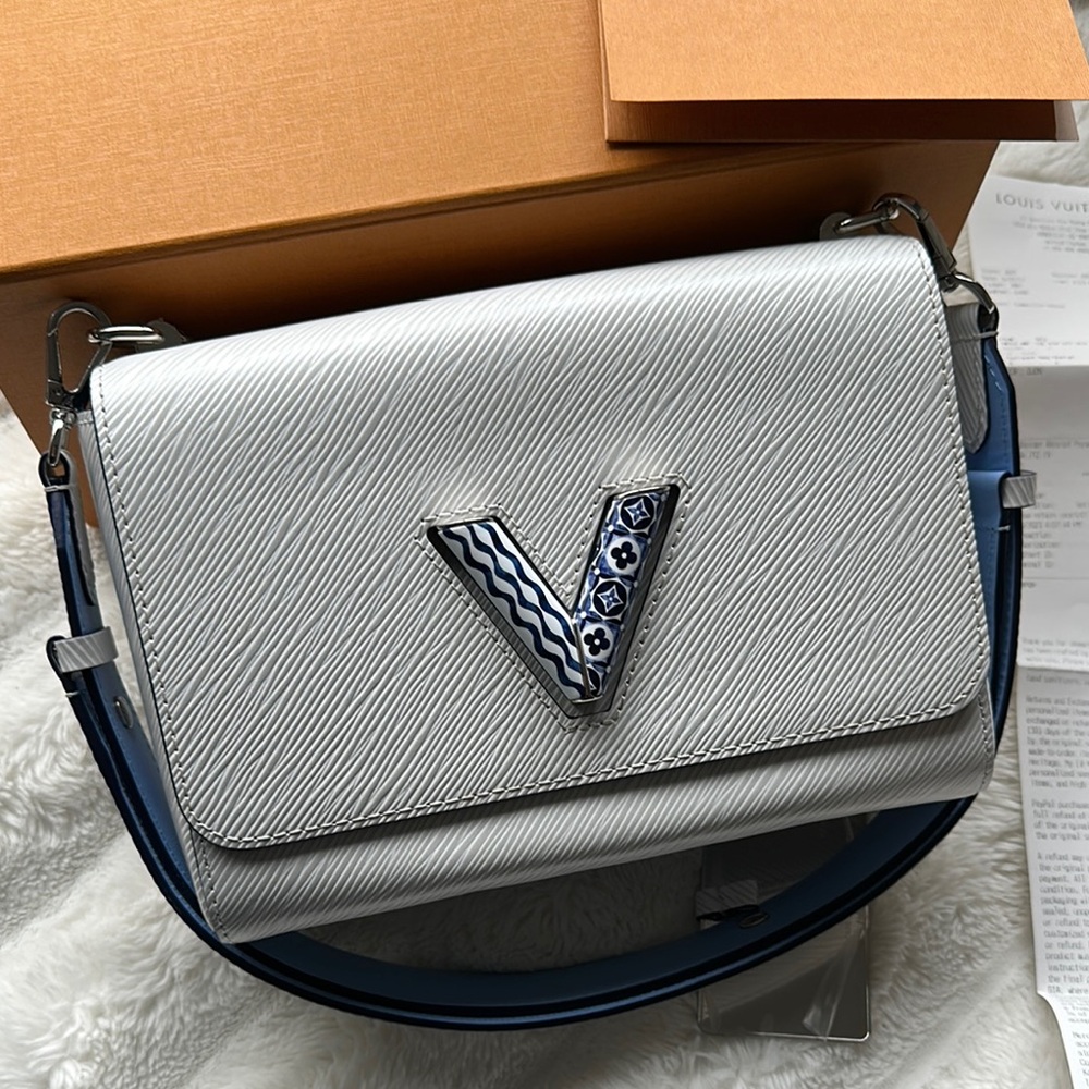 Elegant White Designer Shoulder Bag
